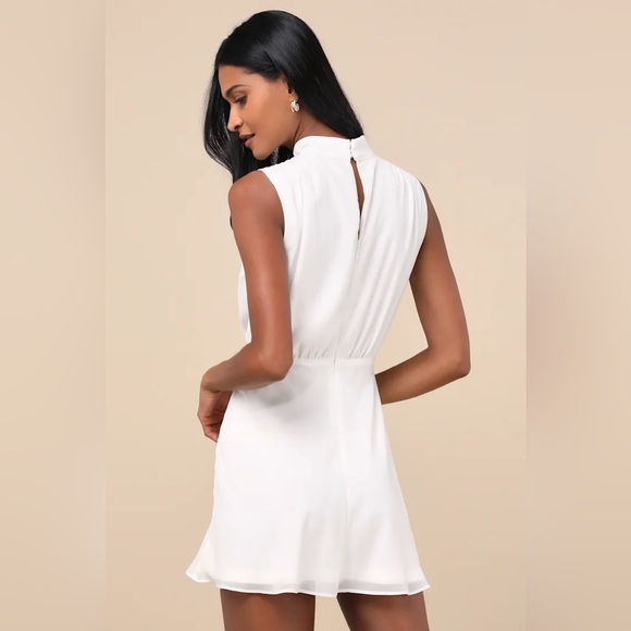 New Lulus Classic Elegance White Chiffon Sleeveless Mock Neck Mini Dress Size S - Picture 2 of 4
